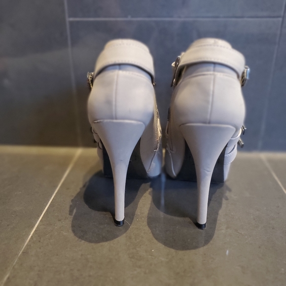 Peep toe ankle boots - Picture 6 of 7